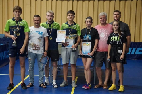 Вихованці ДЮСШ № 23 – чемпіони України з настільного тенісу серед юніорів U-18
