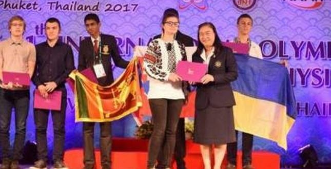 Протягом 2017-го українські учасники вибороли 24 медалі на міжнародних учнівських олімпіадах – завершальними стали нагороди на змаганнях з астрономії