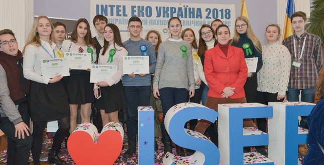 Вихованці Київської МАН – переможці та призери «Intel Еко-Україна 2018»