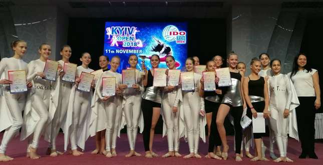 Гурток сучасного танцю "А6" Київського державного будинку художньої та технічної творчості взяв участь у чемпіонаті "IDO-UKRAINE"