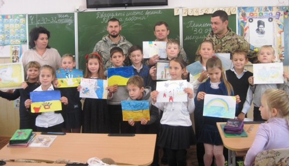 В спеціалізованій школі № 322 Деснянського району відбулася зустріч учнів з бійцями батальйону «Айдар»