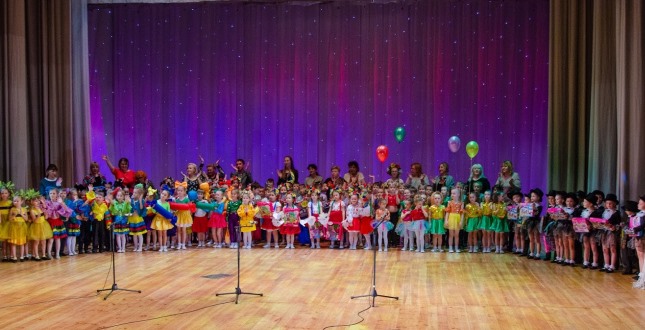 Фестиваль дитячої творчості "Ми - таланти твої, Україно!" у Печерському районі