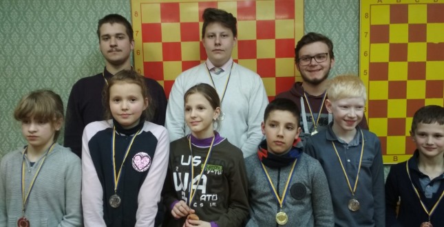 Змагання з шахів "Кришталева тура" у Дніпровському районі